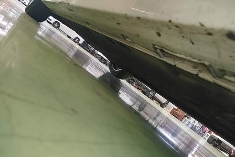 Used Kia K5 2016 1.6T Automatic LUX Right Side Sill