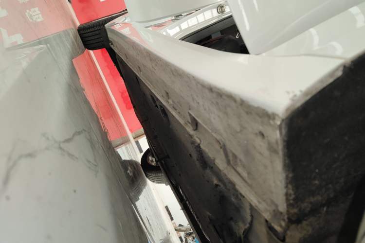 Used Kia K5 2016 1.6T Automatic LUX Right Side Sill