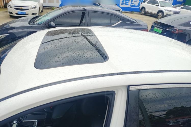 Used Kia K5 2016 2.0L Automatic GLS Roof