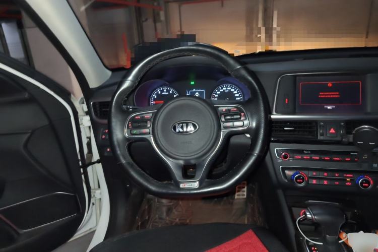 Used Kia K5 2016 1.6T Automatic LUX Steering Wheel