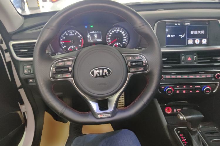 Used Kia K5 2016 1.6T Automatic LUX Steering Wheel