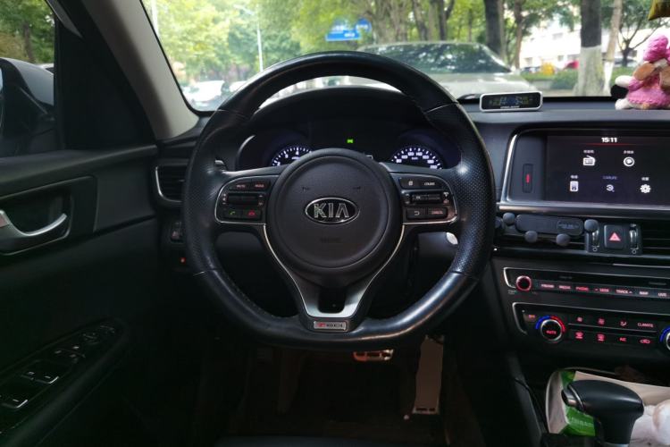 Used Kia K5 2016 1.6T Automatic LUX Steering Wheel