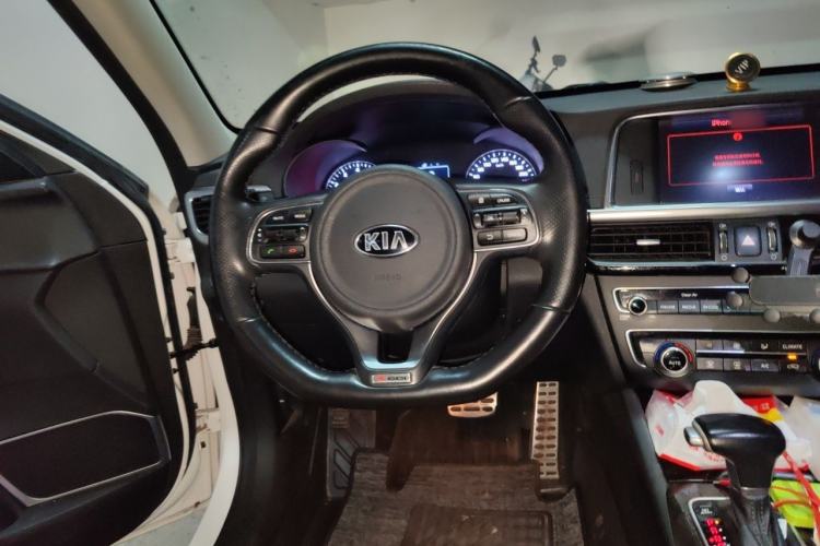 Used Kia K5 2016 1.6T Automatic LUX Steering Wheel