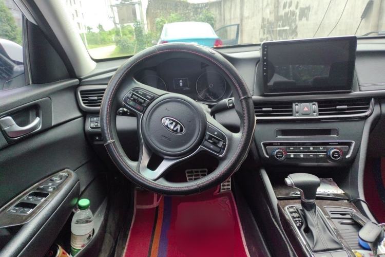Used Kia K5 2016 2.0L Automatic GLS Steering Wheel