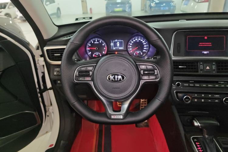 Used Kia K5 2016 1.6T Automatic LUX Steering Wheel