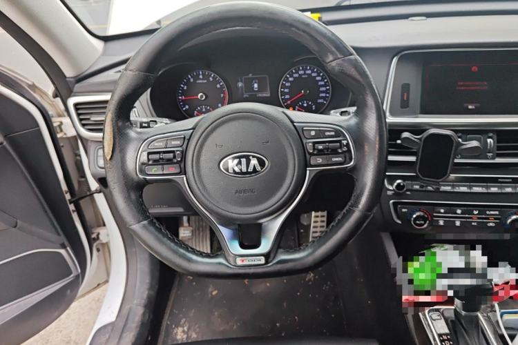 Used Kia K5 2016 1.6T Automatic LUX Steering Wheel
