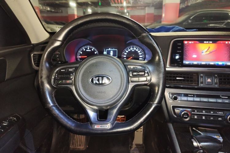Used Kia K5 2016 1.6T Automatic LUX Steering Wheel