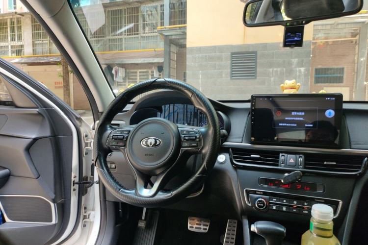 Used Kia K5 2016 2.0L Automatic LUX Steering Wheel