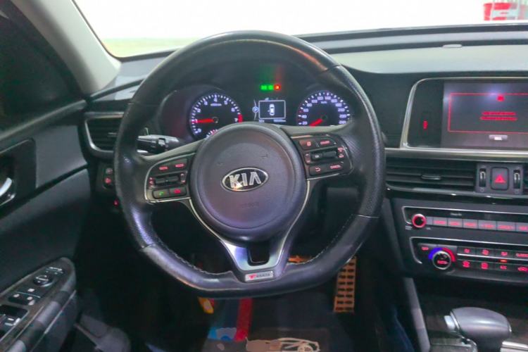 Used Kia K5 2016 1.6T Automatic LUX Steering Wheel