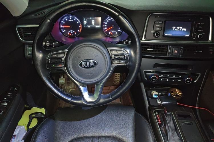 Used Kia K5 2016 2.0L Automatic LUX Steering Wheel