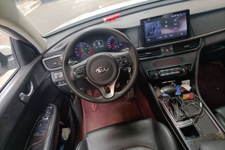 Used Kia K5 2016 2.0L Automatic GLS Steering Wheel