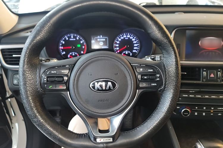 Used Kia K5 2016 1.6T Automatic LUX Steering Wheel