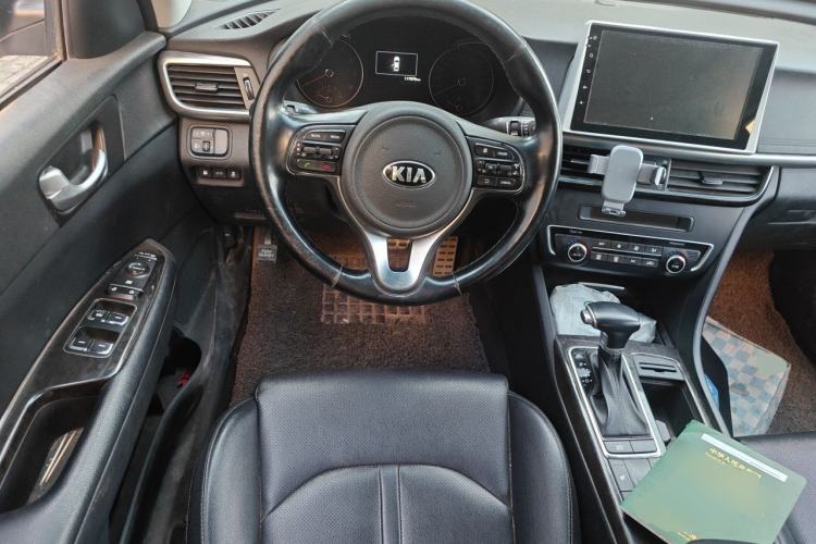 Used Kia K5 2016 2.0L Automatic LUX Steering Wheel