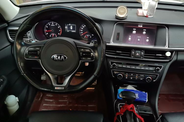 Used Kia K5 2016 1.6T Automatic LUX Steering Wheel