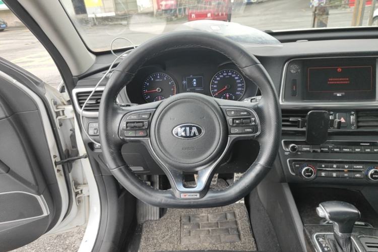 Used Kia K5 2016 1.6T Automatic LUX Steering Wheel