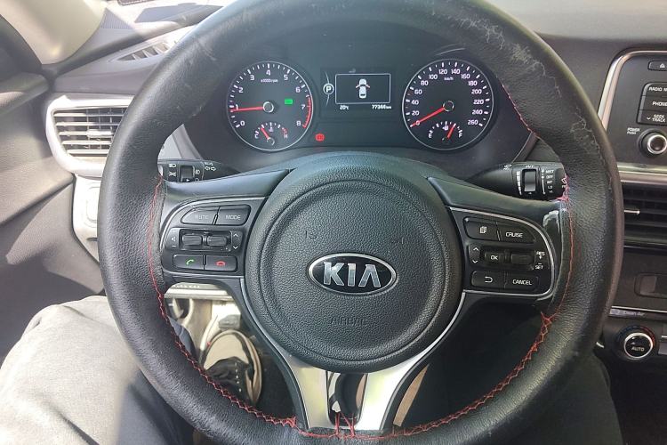 Used Kia K5 2016 2.0L Automatic LUX Steering Wheel