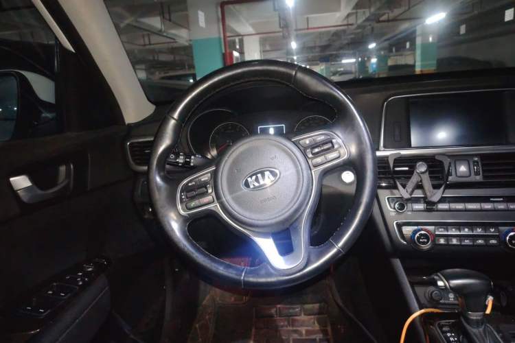 Used Kia K5 2016 2.0L Automatic PRM Steering Wheel