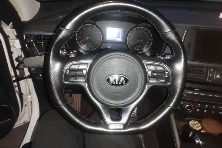 Used Kia K5 2016 1.6T Automatic LUX Steering Wheel