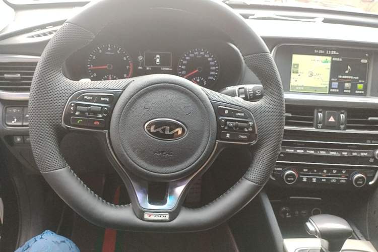 Used Kia K5 2016 2.0T Automatic PRM Steering Wheel