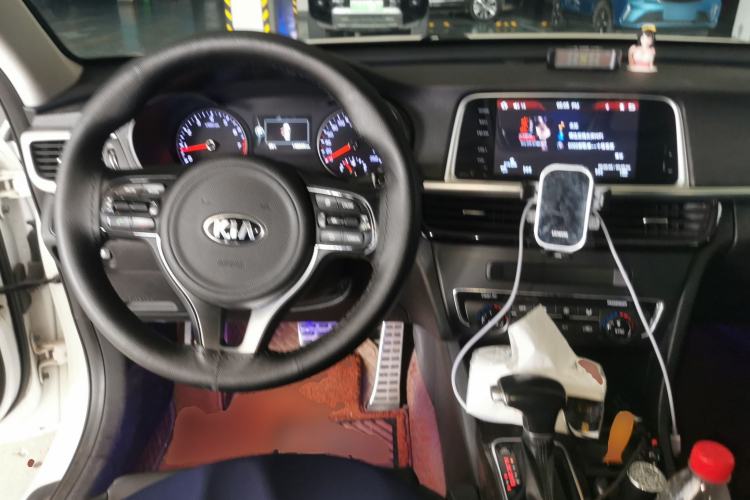 Used Kia K5 2016 2.0L Automatic LUX Steering Wheel