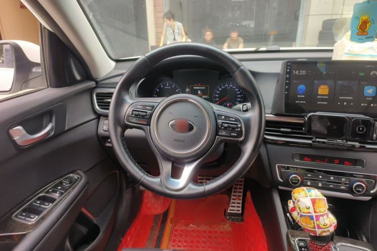 Used Kia K5 2016 2.0L Automatic LUX Steering Wheel