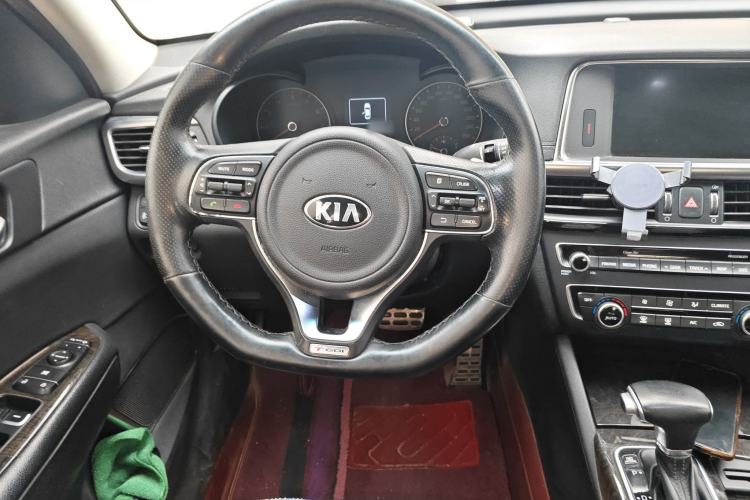 Used Kia K5 2016 1.6T Automatic LUX Steering Wheel