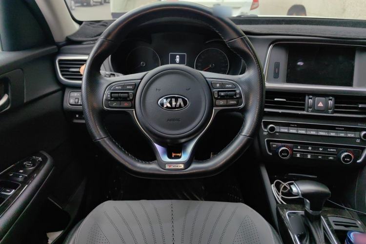 Used Kia K5 2016 1.6T Automatic LUX Steering Wheel
