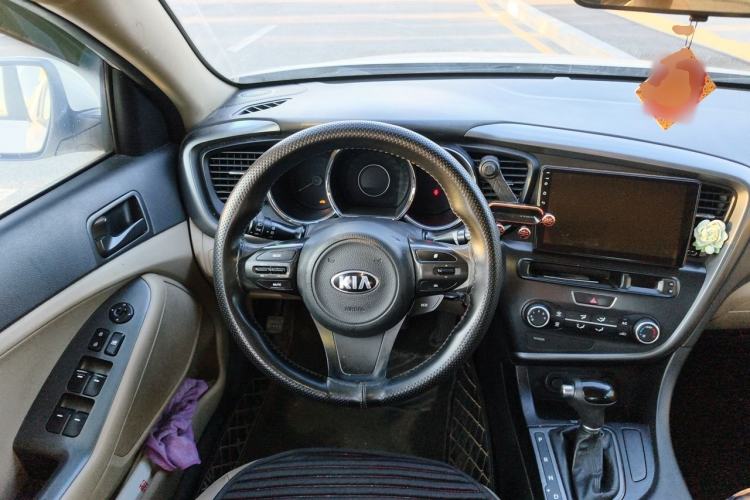 Used Kia K5 2016 2.0L Automatic GL Steering Wheel