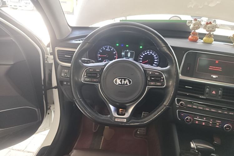 Used Kia K5 2016 1.6T Automatic LUX Steering Wheel