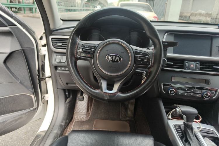 Used Kia K5 2016 2.0L Automatic GL Steering Wheel