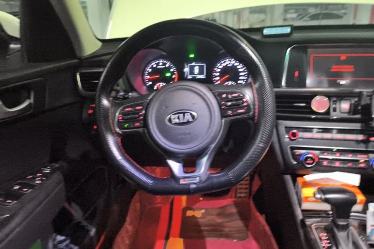 Used Kia K5 2016 1.6T Automatic LUX Steering Wheel