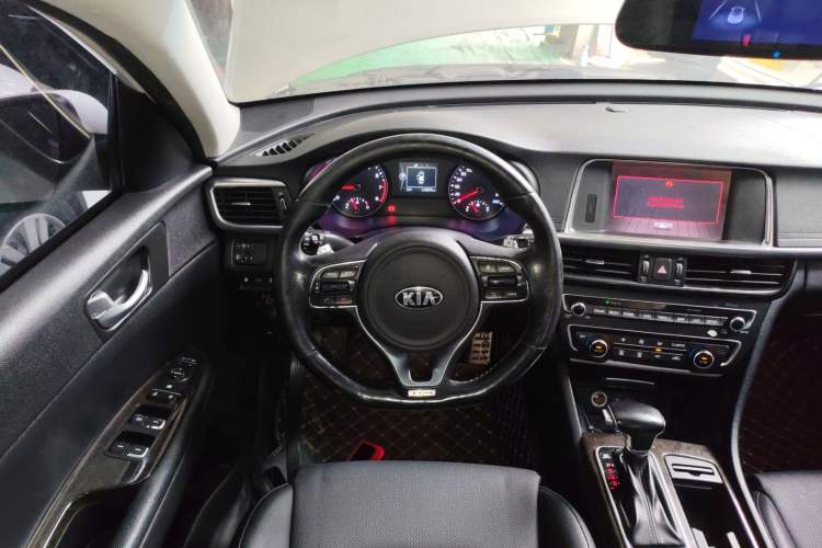 Used Kia K5 2016 1.6T Automatic LUX Steering Wheel