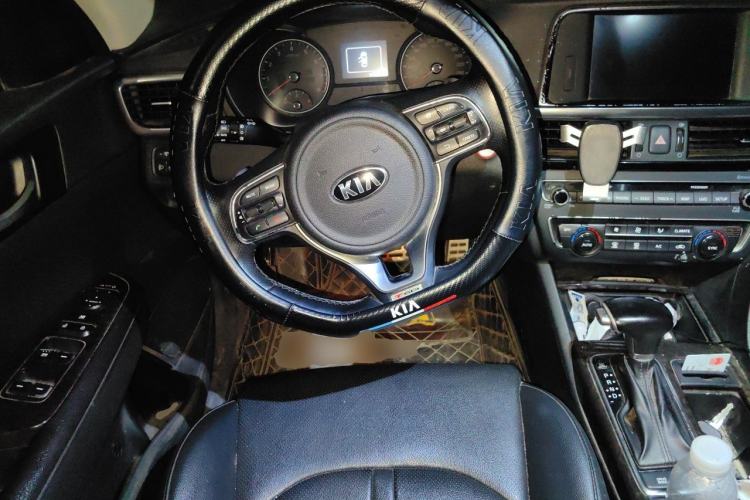 Used Kia K5 2016 1.6T Automatic LUX Steering Wheel
