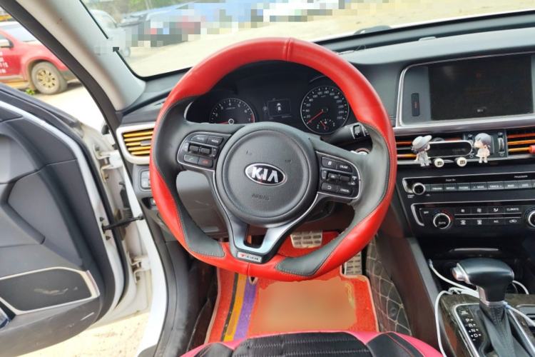 Used Kia K5 2016 1.6T Automatic LUX Steering Wheel