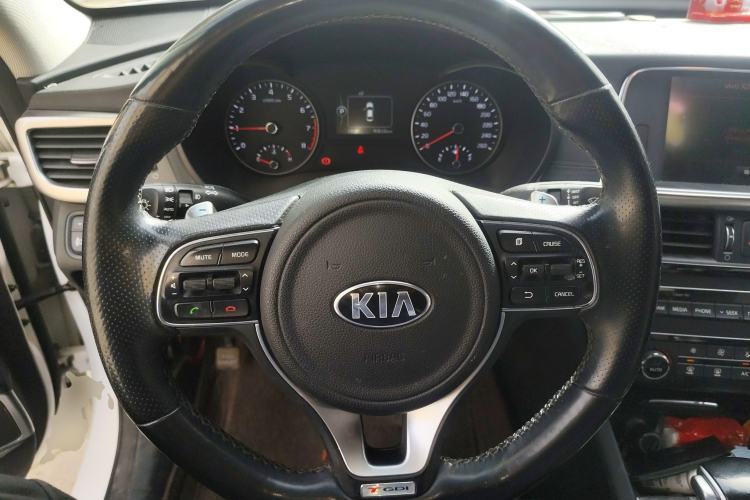 Used Kia K5 2016 1.6T Automatic LUX Steering Wheel