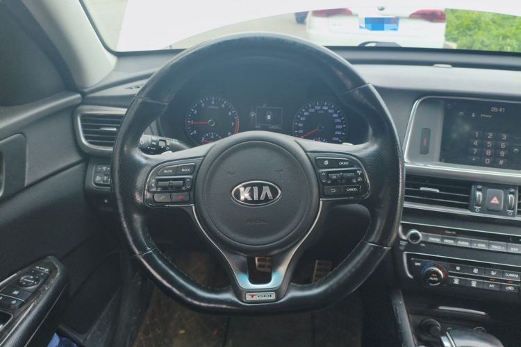 Used Kia K5 2016 1.6T Automatic LUX Steering Wheel