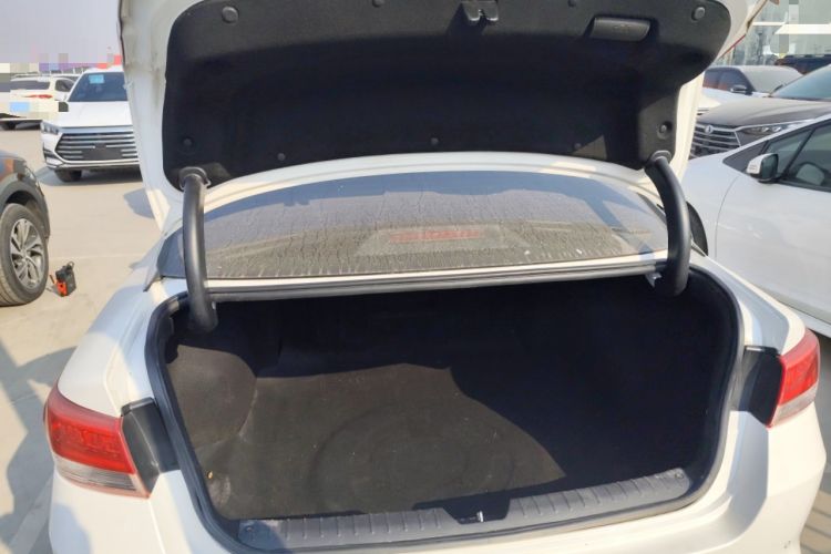 Used Kia K5 2016 1.6T Automatic LUX Trunk