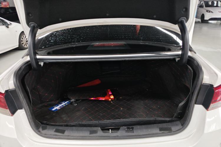 Used Kia K5 2016 2.0L Automatic GLS Trunk