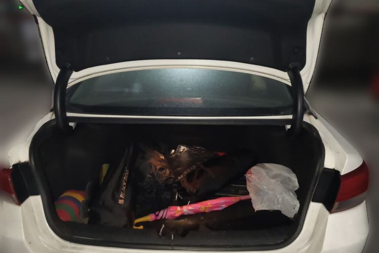 Used Kia K5 2016 1.6T Automatic LUX Trunk