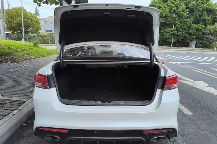Used Kia K5 2016 1.6T Automatic LUX Trunk