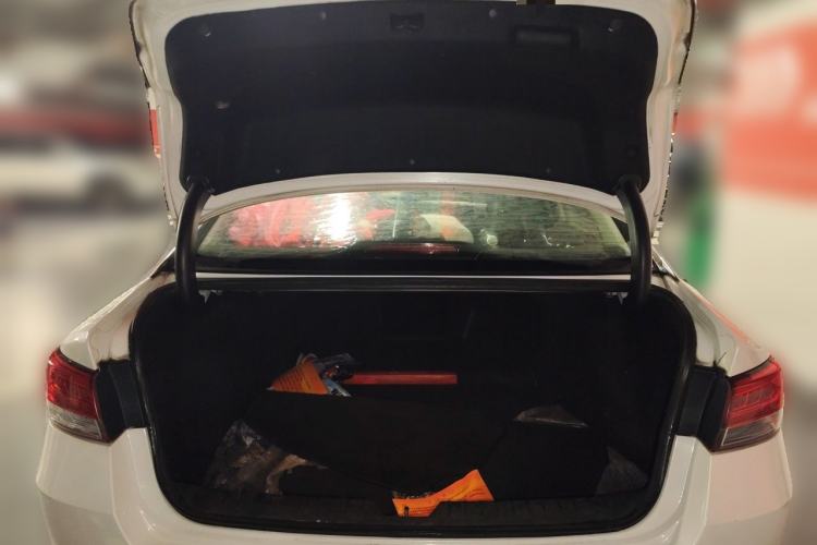 Used Kia K5 2016 1.6T Automatic LUX Trunk