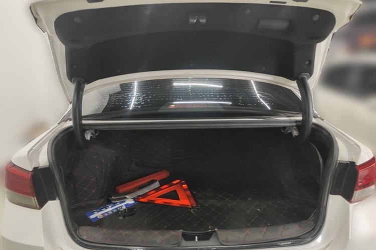 Used Kia K5 2016 2.0L Automatic GLS Trunk