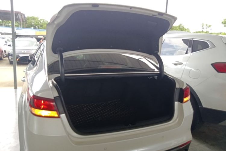 Used Kia K5 2016 2.0L Automatic GL Trunk