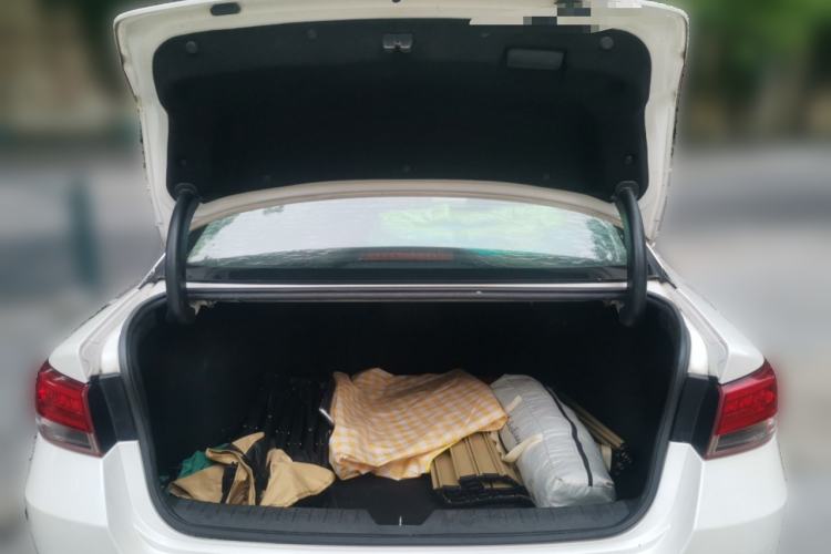 Used Kia K5 2016 2.0L Automatic LUX Trunk