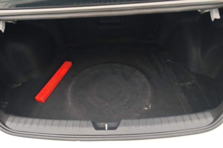 Used Kia K5 2016 2.0L Automatic LUX Trunk