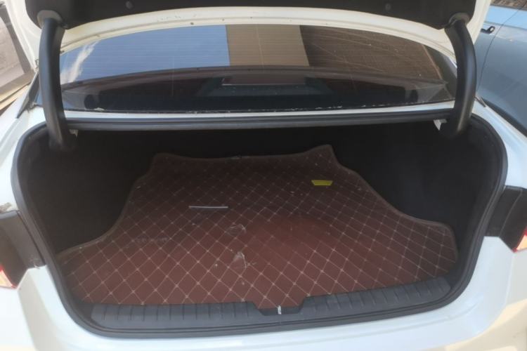 Used Kia K5 2016 1.6T Automatic LUX Trunk