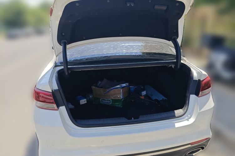 Used Kia K5 2016 2.0L Automatic GLS Trunk