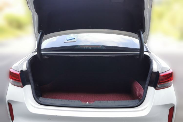 Used Kia K5 2016 2.0L Hybrid GLS Trunk