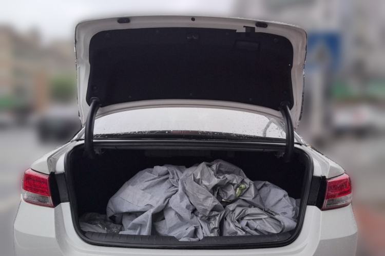 Used Kia K5 2016 2.0L Automatic LUX Trunk