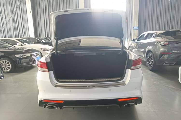 Used Kia K5 2016 1.6T Automatic LUX Trunk